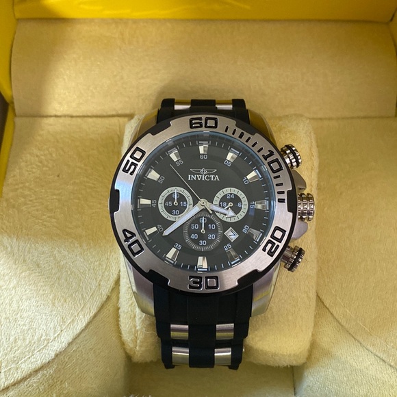Brand new Invicta watch. - Picture 1 of 3